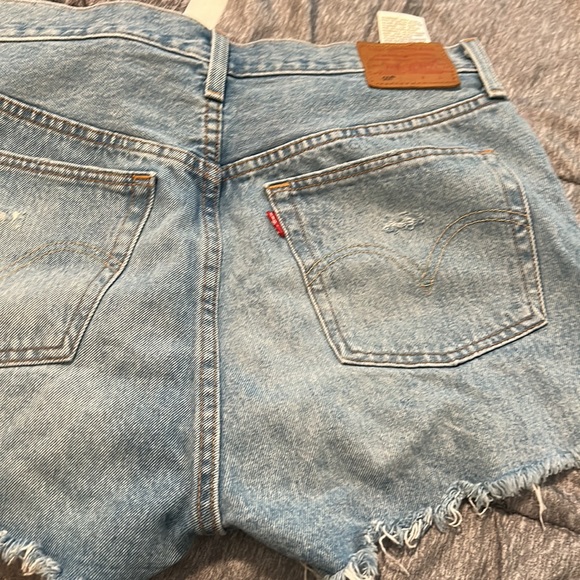 Funny tattered Levi shorts - Picture 4 of 8